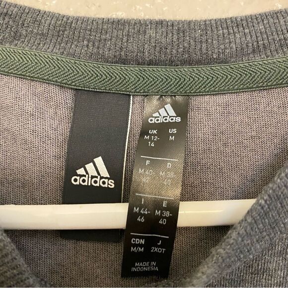 Adidas woman’s cropped long sleeve stripe logo gray crew neck top-M - Picture 2 of 5